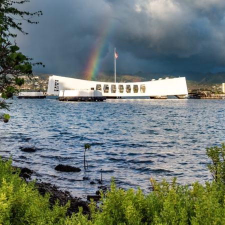 enoatours salute to pearl harbor from ko olina pearl harbor memorial rainbow water