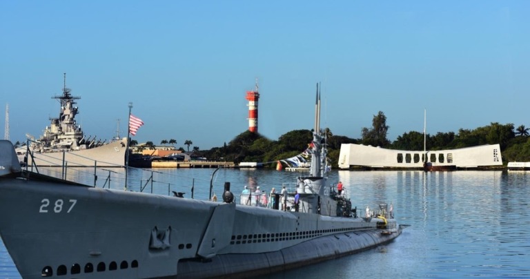 heleheleshuttle pearl harbor passport to pearl harbor submarine uss bowfin pearl harbor lighth