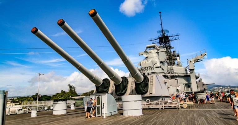 ht pht oahu pearl harbor memorial and battleship mis battleship missouri cannons deck tour