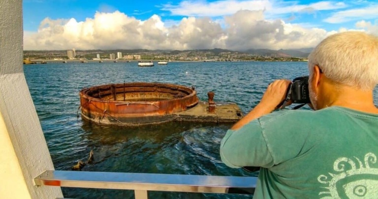 ht pht oahu pearl harbor o ahu circle island tour fr photographer rusty structure ocean
