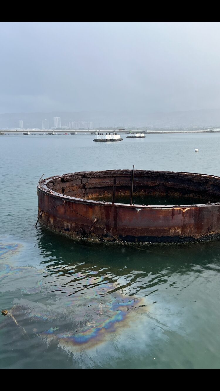 kawikajoeslimousinehawaii  private limousine tour of pearl harbor rusty circular structure wate
