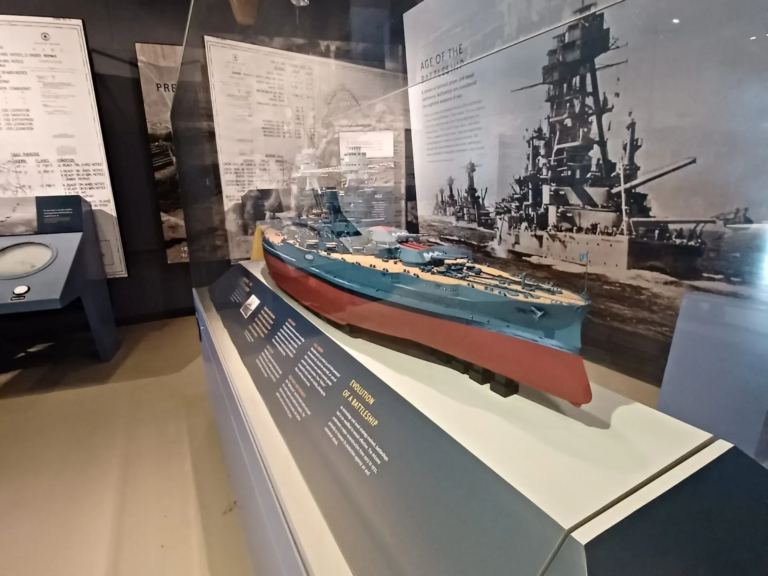 phptours uss arizona chief s multimedia narrated uss arizona model exhibit