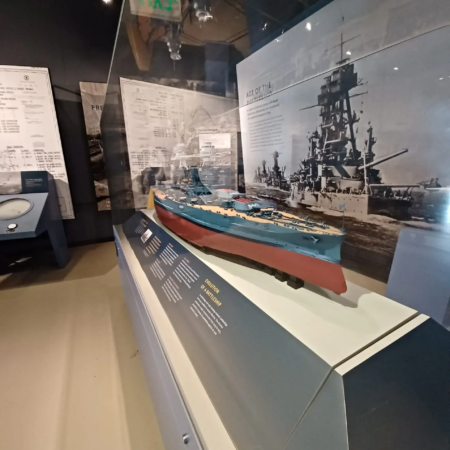 phptours uss arizona commander s multimedia narra uss arizona model exhibit