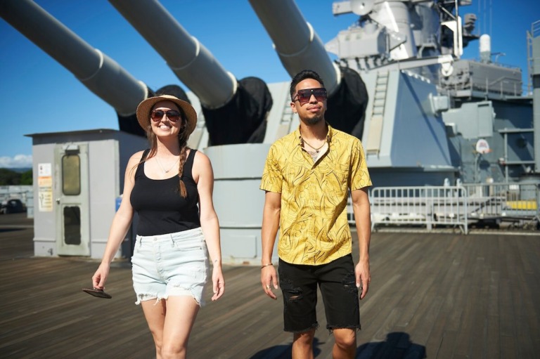 polyad activities kailua kona to oahu world war ii heroes tourists battleship deck sunny day