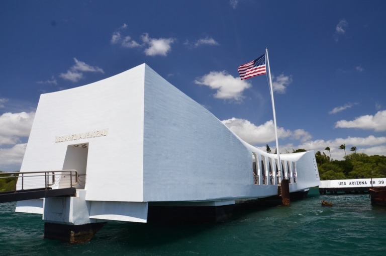 polyad activities world war ii heroes deluxe pearl harbor uss arizona memorial flag water